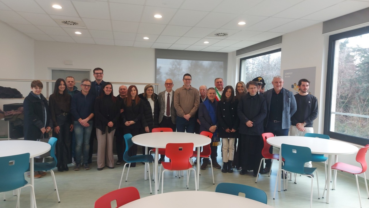 Inaugurata la mensa della scuola secondaria