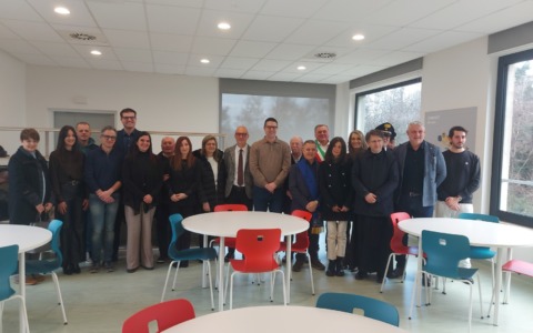 Inaugurata la mensa della scuola secondaria