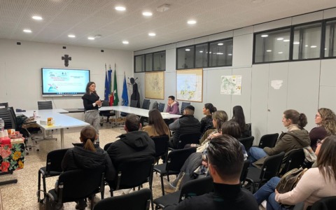 “Diventare Genitori nella Scuola” insieme a… logopedisti e nutrizionisti