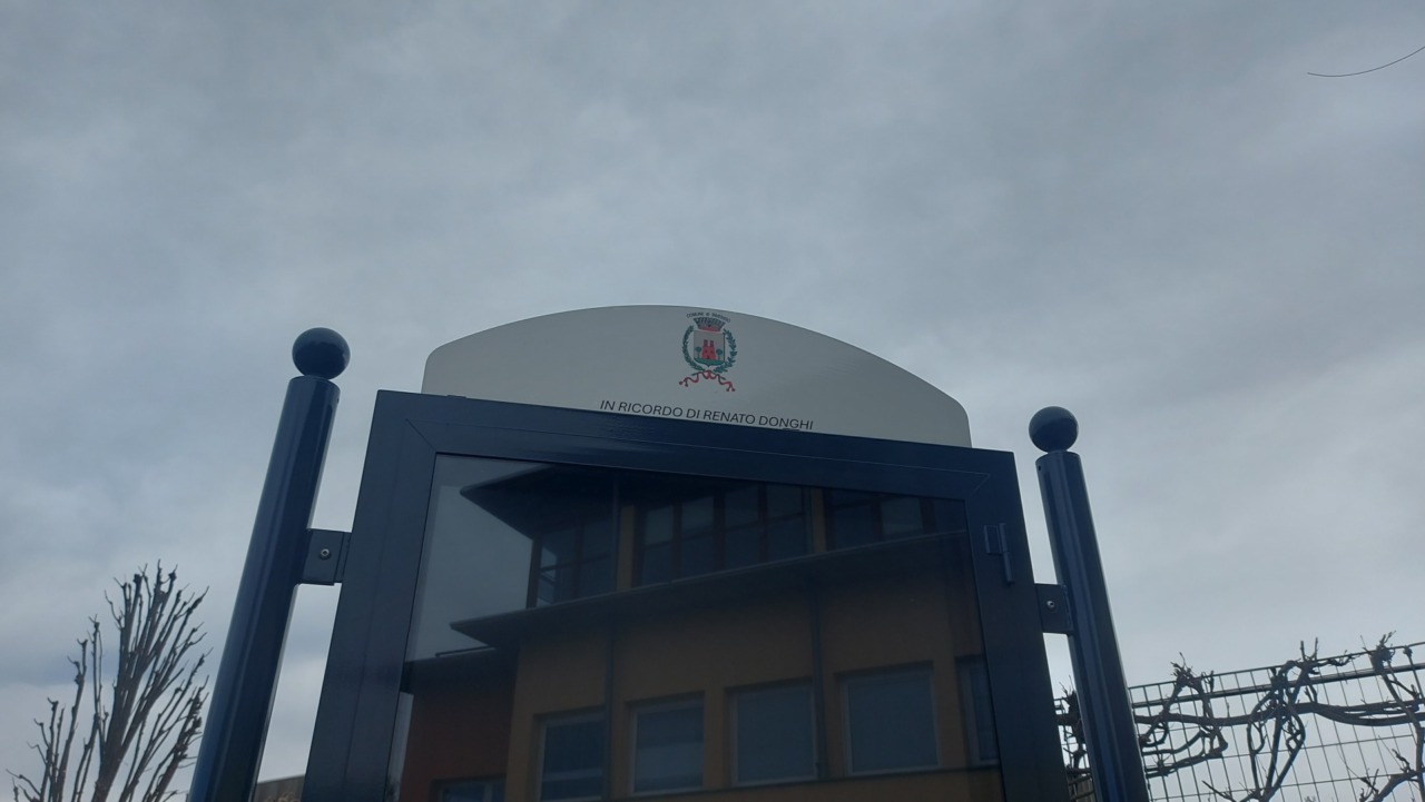 Bacheca dedicata al fotografo Renato Donghi