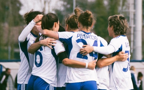 Serie B: Como corsaro in laguna, batte Venezia e continua la fuga