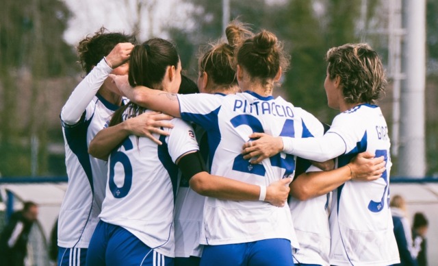 Serie B: Como corsaro in laguna, batte Venezia e continua la fuga