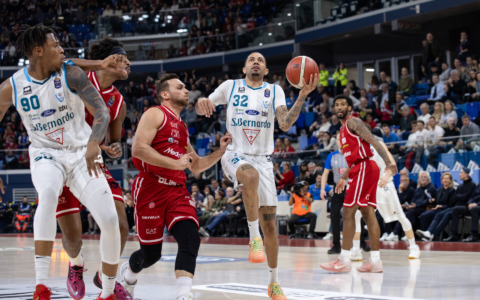 Cantù gioca alla pari, ma alla fine vince Milano