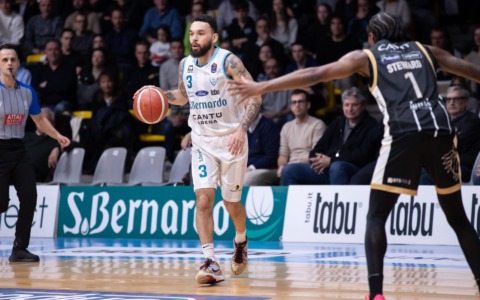 Dopo un mese, l’Acqua San Bernardo rigioca in casa