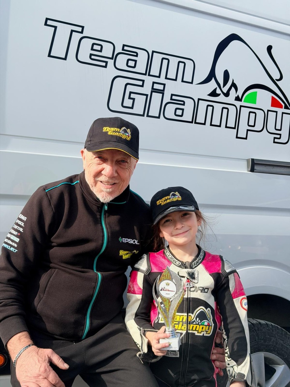 Brava Helena, un fulmine in moto: terza al Trofeo Simoncelli