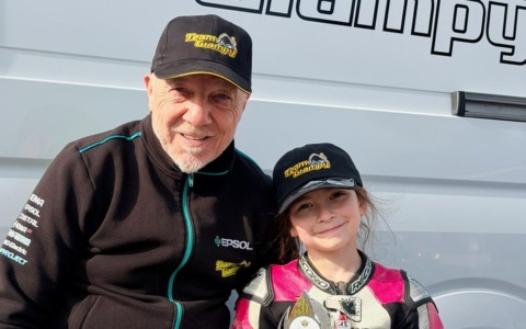 Brava Helena, un fulmine in moto: terza al Trofeo Simoncelli