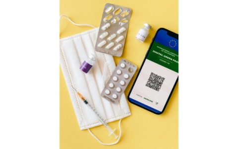 Il nuovo volto della farmacia in Italia: come cambia il rapporto tra salute e digitale