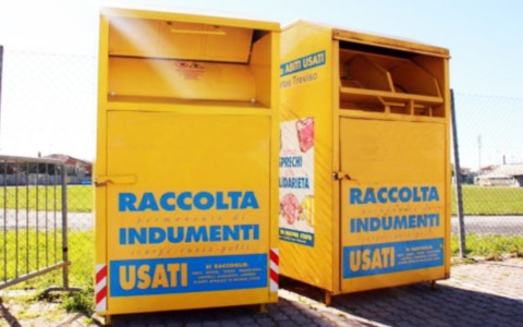 Indumenti usati: i raccoglitori saranno rimossi dal territorio