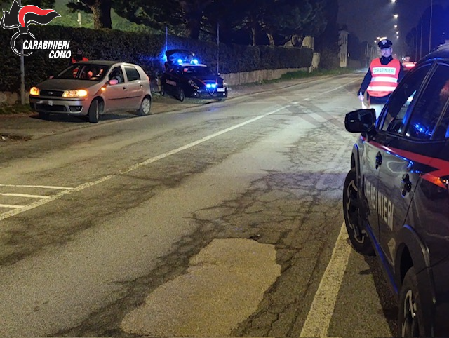 Controlli straordinari dei Carabinieri ad Appiano Gentile