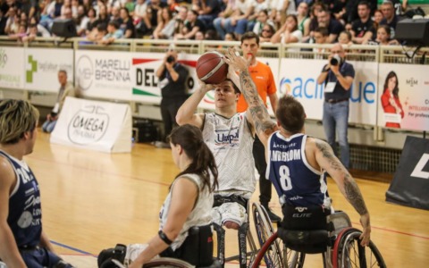 La Unipol cade in casa, vince Sassari in rimonta