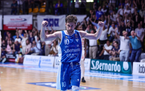 Cantù vince il derby con Varese