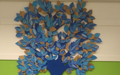 Genitori e alunni creano l'”Albero dell’inclusione”