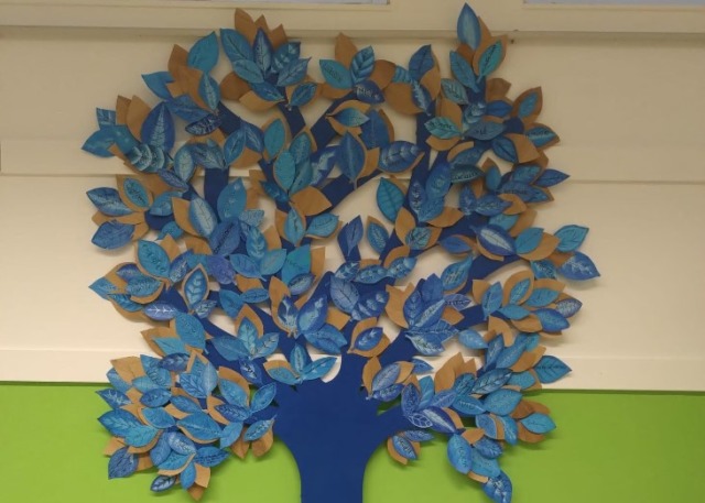Genitori e alunni creano l'”Albero dell’inclusione”