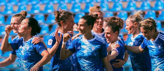Como femminile ancora a segno