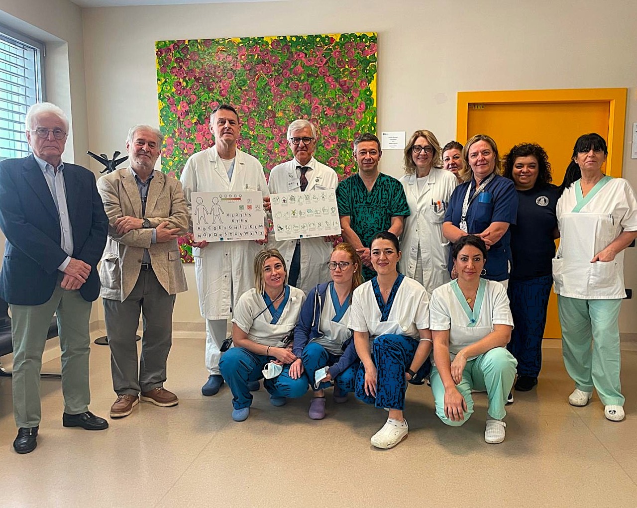 Ospedale Sant’Anna: donate tavolette per la comunicazione visiva