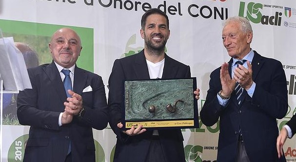 Mr Cesc Fabregas ha ricevuto presso il Coni con il Premio Enzo Bearzot - foto fonte FIGC
