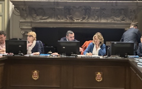 Revocata la cittadinanza onoraria a Mussolini, le minoranze non votano