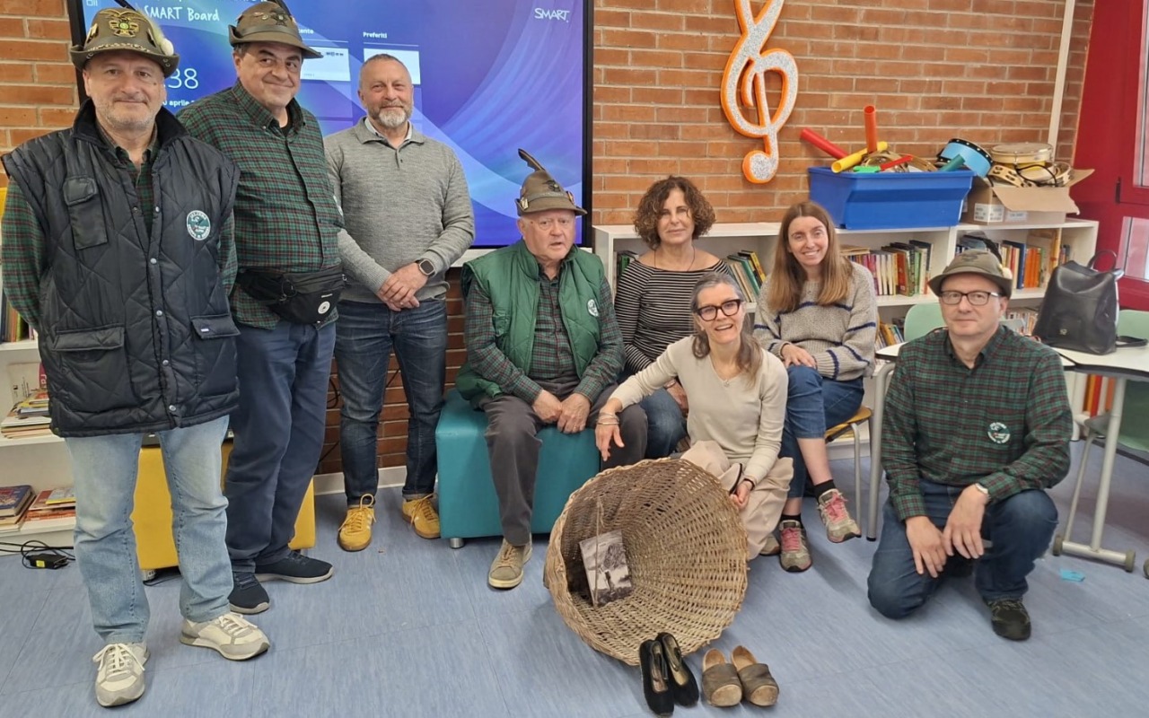 La primaria incontra le portatrici carniche