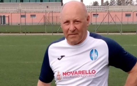 A 70 anni si laurea per la 4^ volta