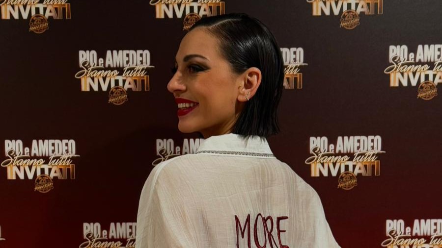 Balla nello show di Pio e Amedeo