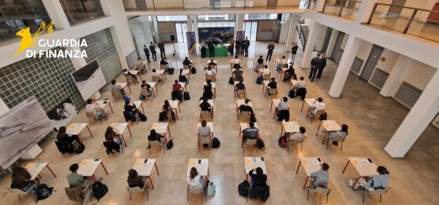 Concorso “Premio LeggiAmo a scuola. Fiamme gialle e Costituzione”, gli scritti della 14esima edizione