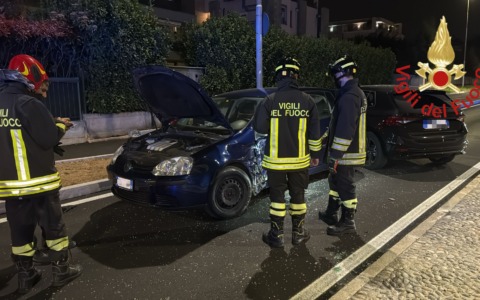 Scontro tra due auto, un conducente ferito