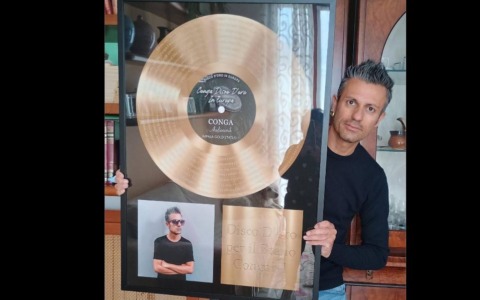 Asero ottiene il Disco d’oro europeo per “Conga”