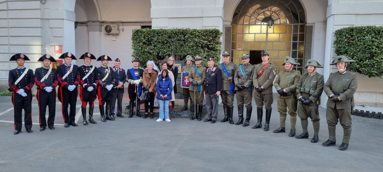Al terzo reggimento “Lombardia” l’omaggio a Colzani, presidente Anc
