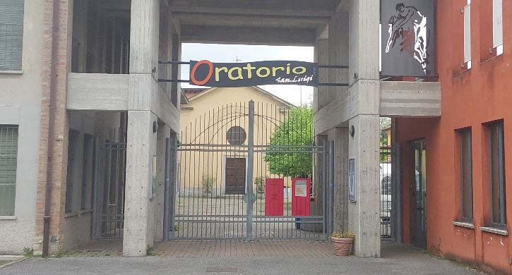 Dopo 56 anni «salta» l’accordo tra parrocchia e Comune: l’oratorio non si svolgerà all’Alpe