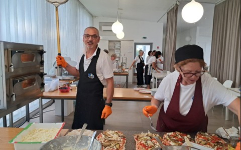 Va in pensione, niente regali dagli amici ma una donazione per il Noivoiloro