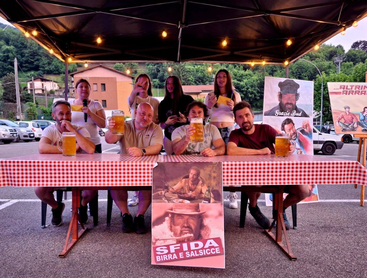 Ad Asso torna “Altrimenti ci Arrabbiamo” con la gara “Ce la giochiamo a birra e salsicce”