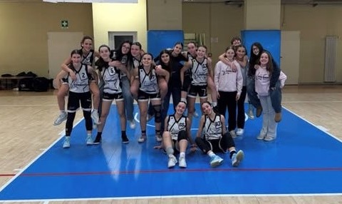 E’ nata “Comense Pink”, la svolta tutta rosa del basket lariano