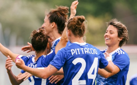 Il Como femminile sa solo vincere: schianta anche l’Arezzo 3-0 e vola sempre più in alto