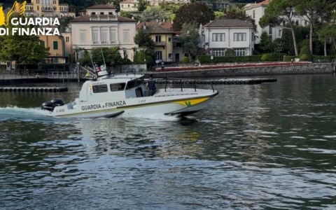 Controlli sul lago delle Fiamme Gialle, sanzioni per 41mila euro