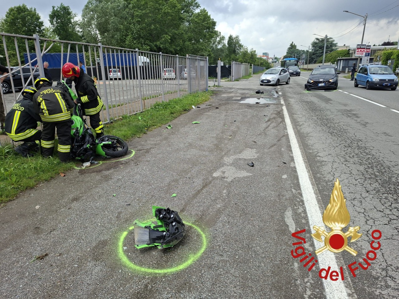 Scontro auto-moto, paura per un centauro 29enne