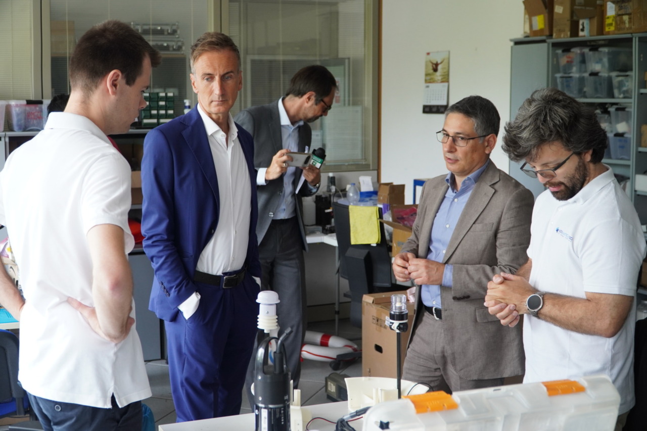 Il tour dell’innovazione di Fermi arriva nel Comasco: droni, farmaceutica del dolore e fisica dei rivelatori