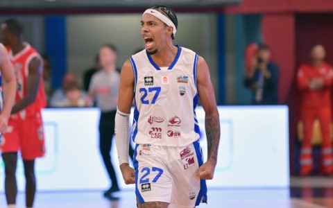 Udom è un giocatore della Pallacanestro Cantù