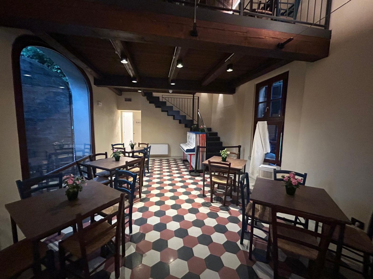 Inaugurato il Caffè letterario: “Sarà uno spazio per giovani e non solo”