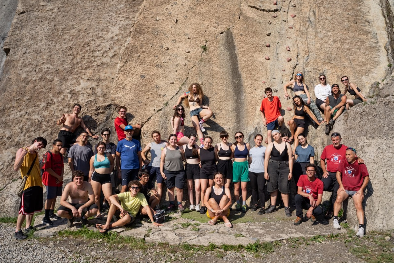 In trenta alla scoperta dell’arrampicata con “Giovani in Vetta”