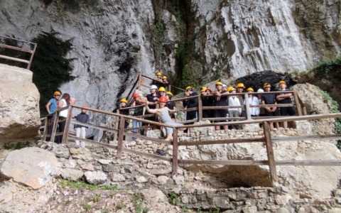 Studenti al Buco del Piombo: studio della grotta e  lezioni in università per diventare delle guide