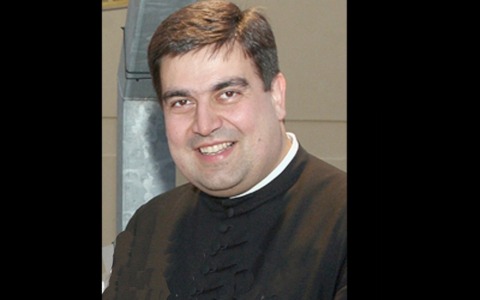 Don Carlo Leo lascia Lurago dopo diciotto anni