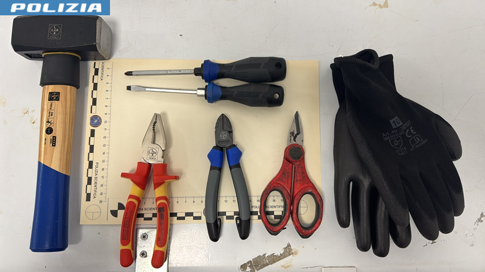 Possesso ingiustificato di arnesi da scasso, 46enne denunciato