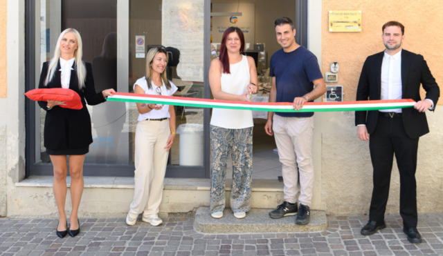 Terminati i lavori, riapre lo sportello Acinque di Cermenate