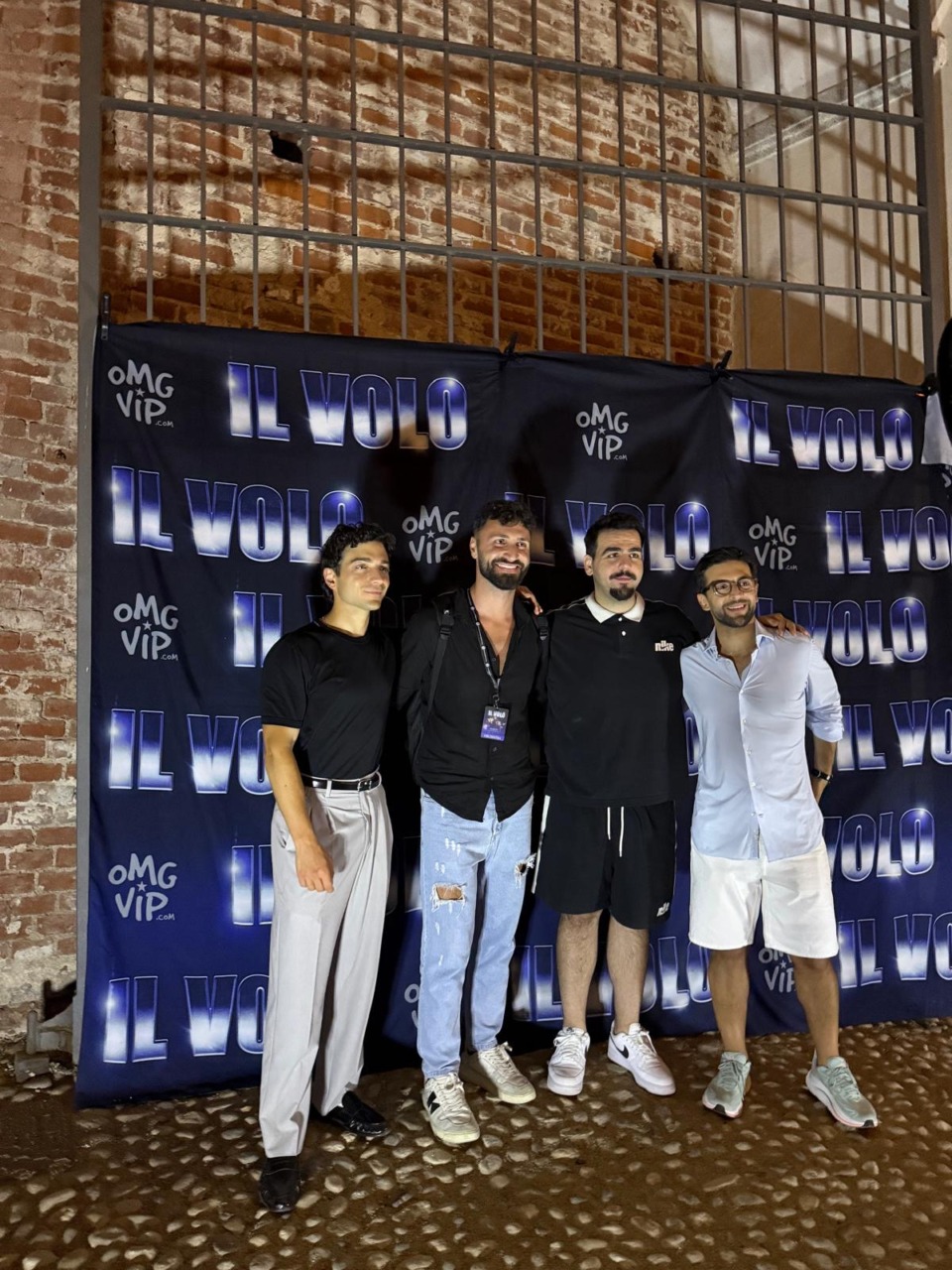 Applausi a Emmanuele Astorino in concerto con Il Volo