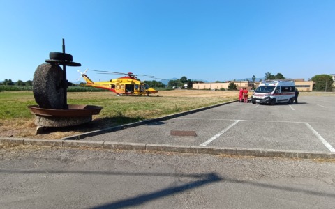 Cadono dalla moto, due uomini in condizioni gravissime
