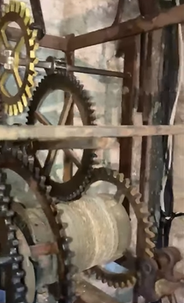Grazie ai Tre Castelli l’orologio del campanile è tornato in funzione