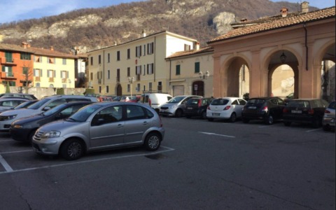 Asfalti in via Chiesa e in via Volta: viabilità modificata