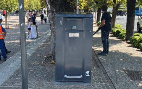 Sulla nuova passeggiata installati cestini intelligenti