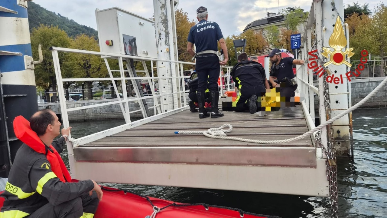 Cade nel lago, salvato da un carabinieri