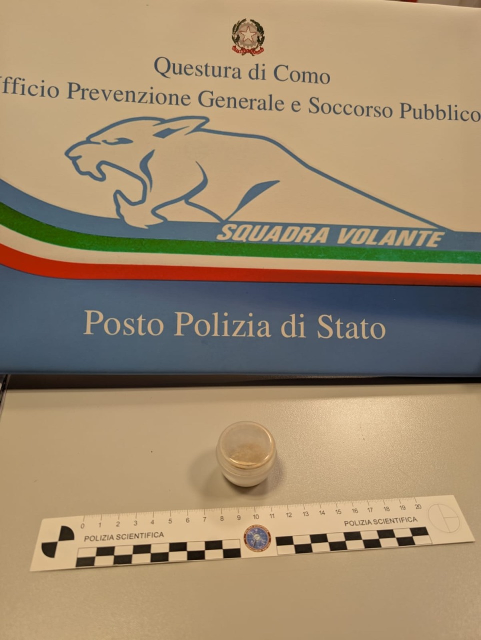 Evade dai domiciliare per consumare droga, 29enne denunciato